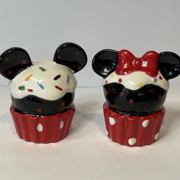🆕 Disney Mickey & Minnie Mouse Ceramic Cupcake Salt & Pepper Shakers, NWOB - Picture 15 of 15